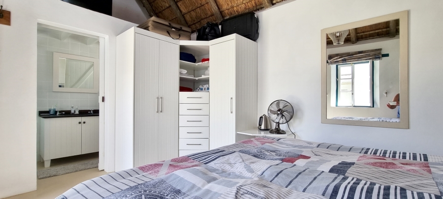 4 Bedroom Property for Sale in Struisbaai Western Cape